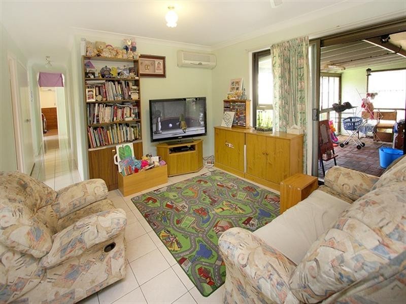 61 Heilbromm Street, Stafford Heights QLD 4053