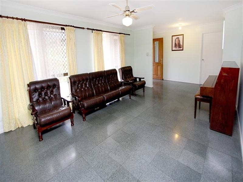 61 Heilbromm Street, Stafford Heights QLD 4053