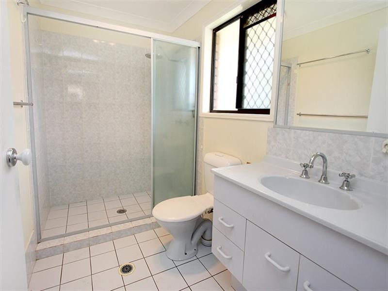 61 Heilbromm Street, Stafford Heights QLD 4053