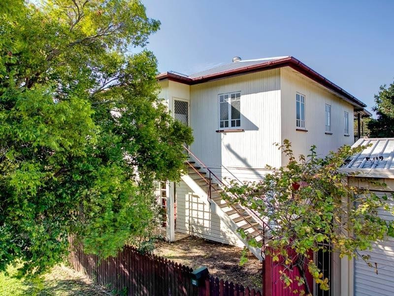 98 Clayton Street, Sandgate QLD 4017