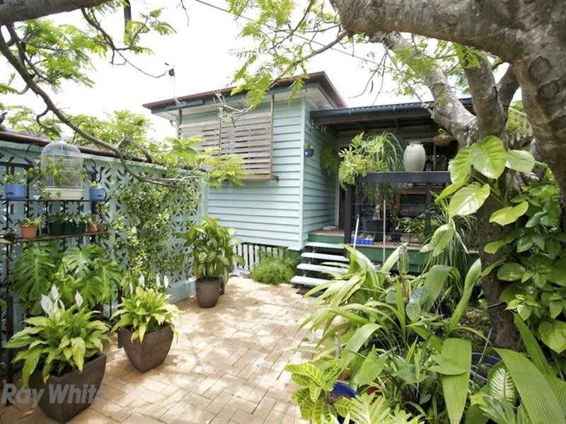 19 Arundal Street, Brighton QLD 4017