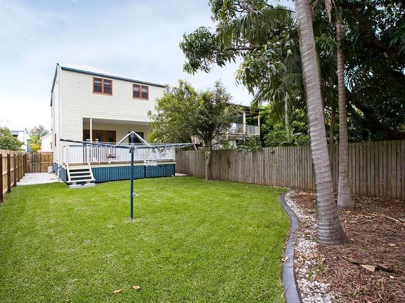 91 Clayton Street, Sandgate QLD 4017
