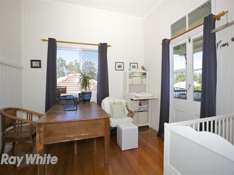 8 Lendon Street, Deagon QLD 4017