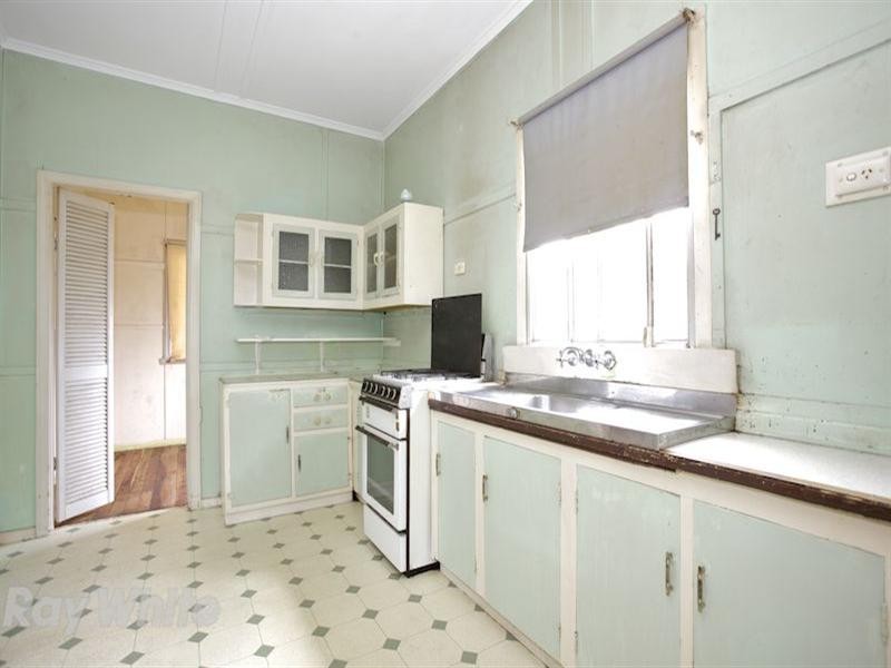 20 Edith Street, Deagon QLD 4017