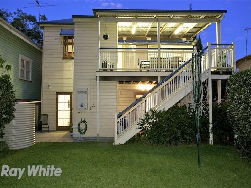 119 Yundah Street, Shorncliffe QLD 4017