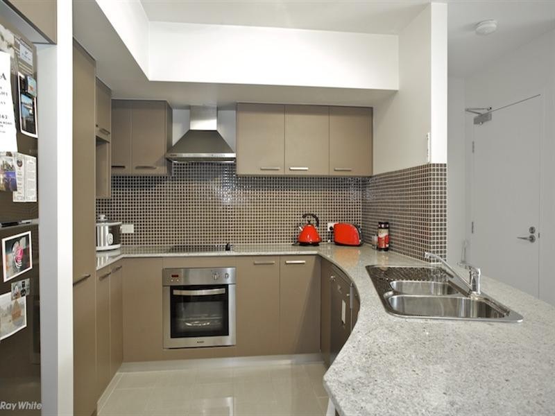 6/86 Brighton Road, Sandgate QLD 4017