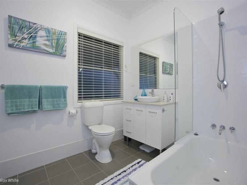 4 Shepherd Street, Brighton QLD 4017