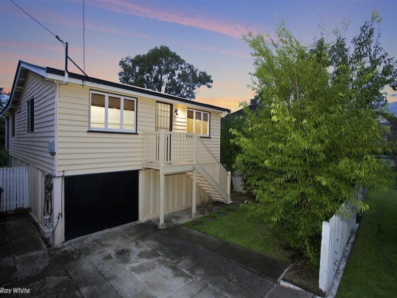 24 Washington Street, Deagon QLD 4017