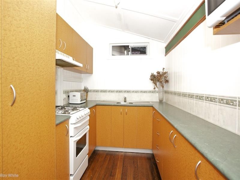 24 Washington Street, Deagon QLD 4017