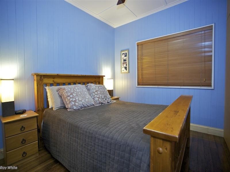 24 Washington Street, Deagon QLD 4017