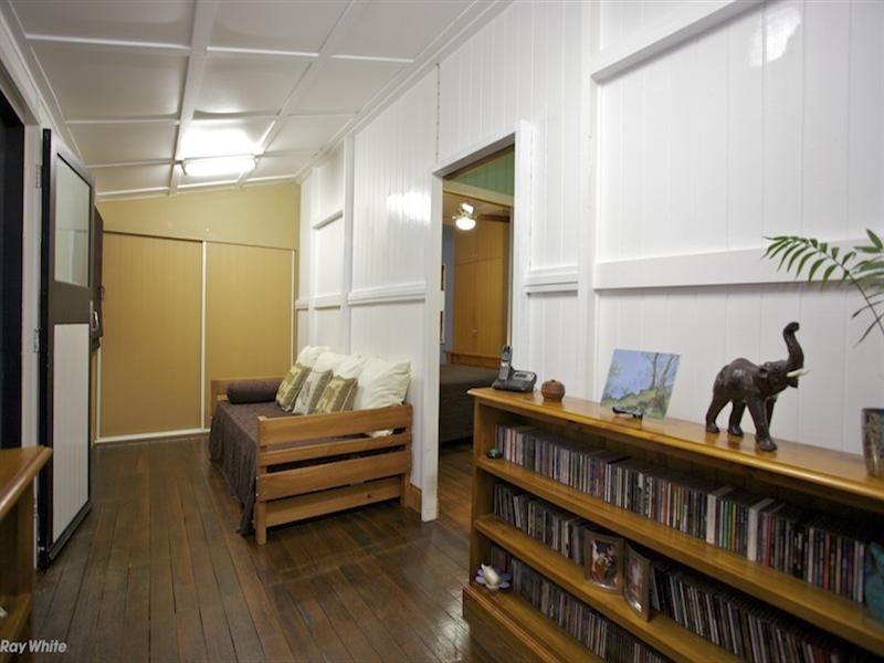 24 Washington Street, Deagon QLD 4017