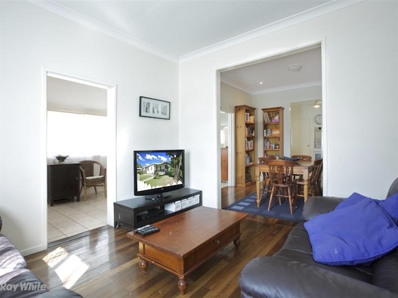 15 Hassall Road, Deagon QLD 4017