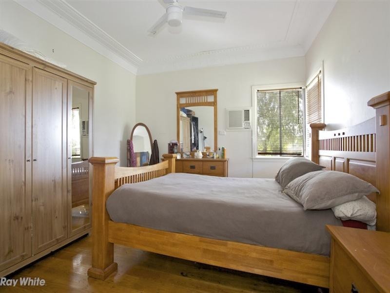 15 Hassall Road, Deagon QLD 4017