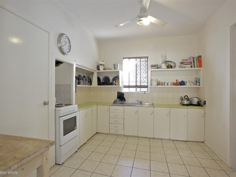 15 Hassall Road, Deagon QLD 4017