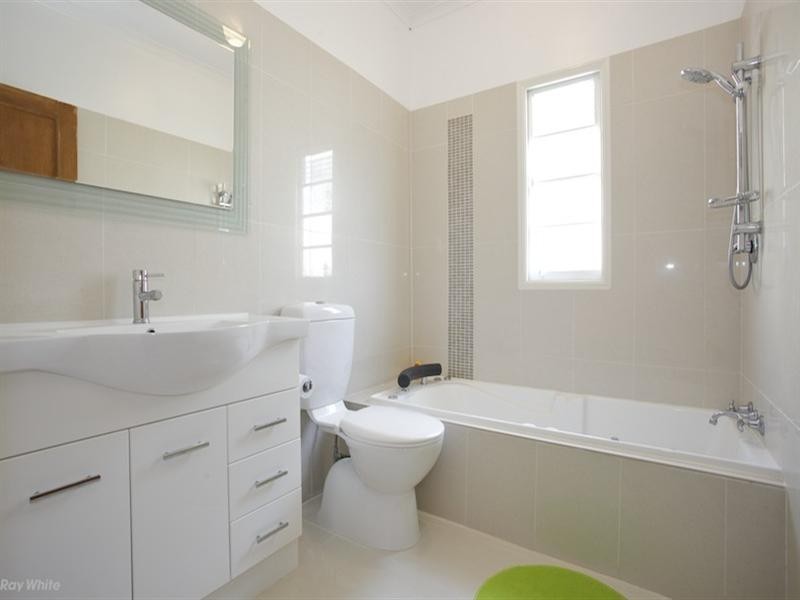 12 Bamford Street, Sandgate QLD 4017