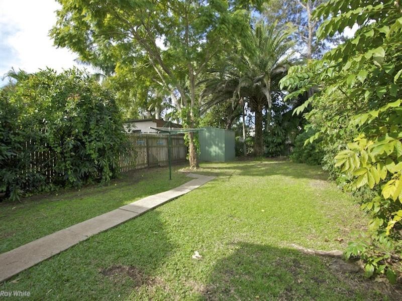 12 Bamford Street, Sandgate QLD 4017