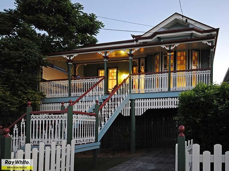 106 Flinders Parade, Sandgate QLD 4017