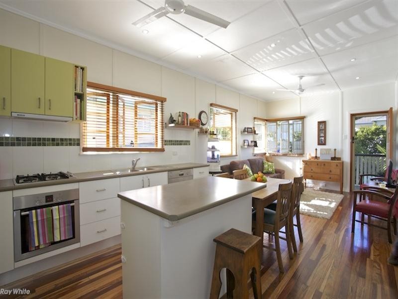 7 Bernard Street, Brighton QLD 4017