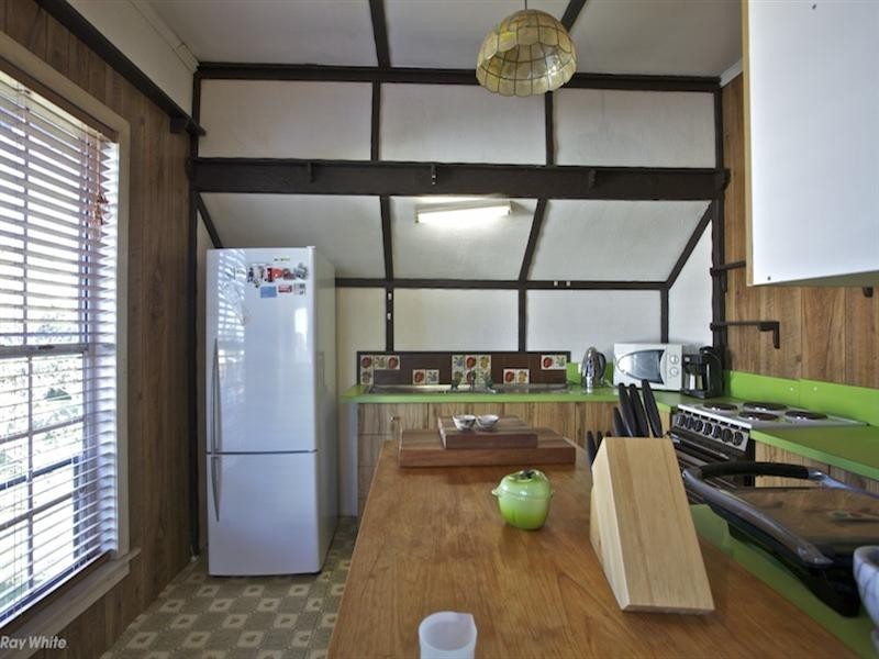 27 Bradfield Street, Brighton QLD 4017