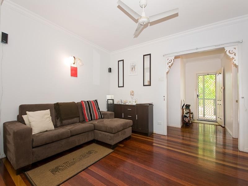 30 Arundal Street, Brighton QLD 4017