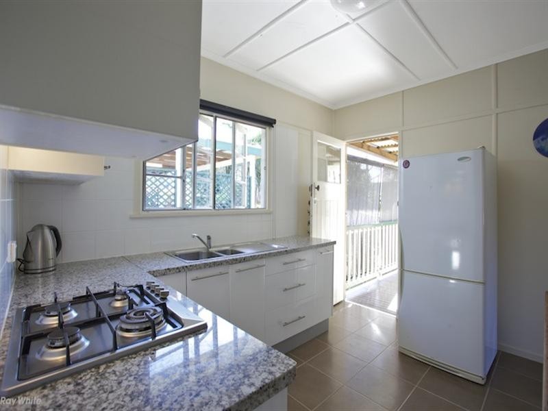 17 Biarra Street, Deagon QLD 4017