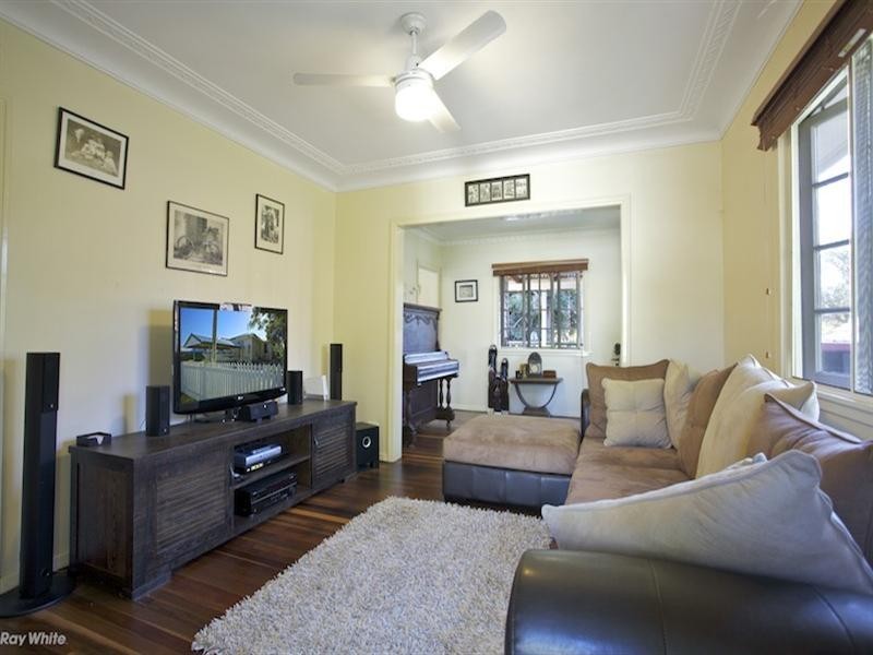 17 Biarra Street, Deagon QLD 4017