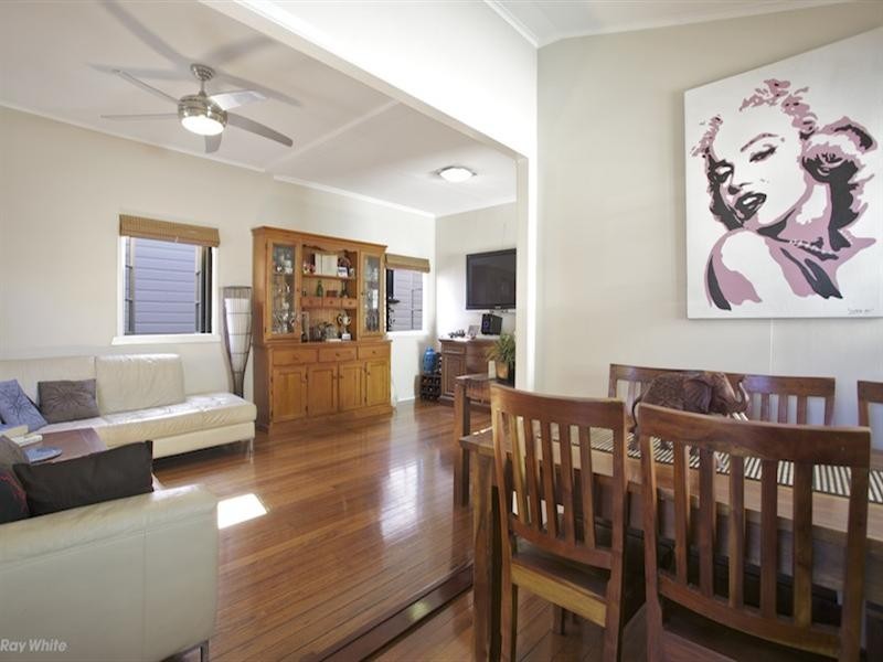 24 Murray Street, Sandgate QLD 4017