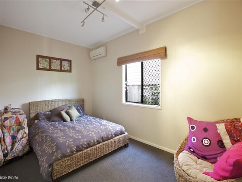 24 Murray Street, Sandgate QLD 4017