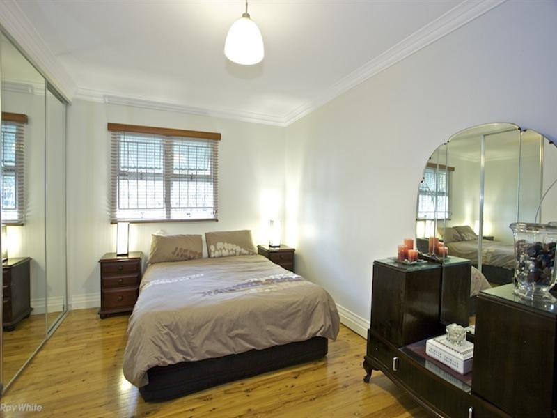 4 Finnie Road, Deagon QLD 4017