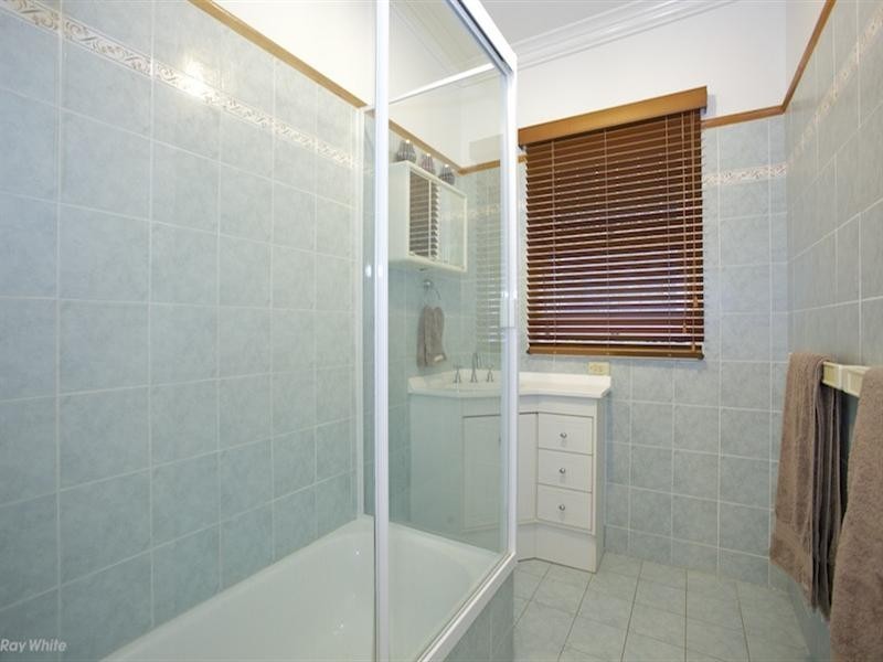 4 Finnie Road, Deagon QLD 4017