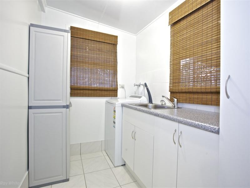 4 Finnie Road, Deagon QLD 4017