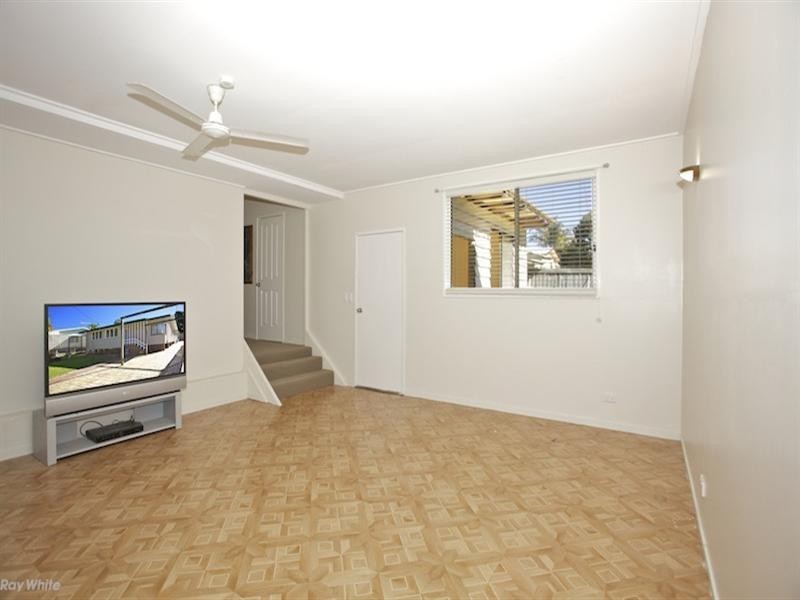 18 Herbert Street, Brighton QLD 4017