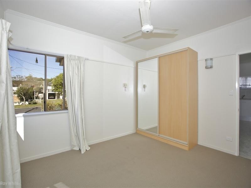 18 Herbert Street, Brighton QLD 4017