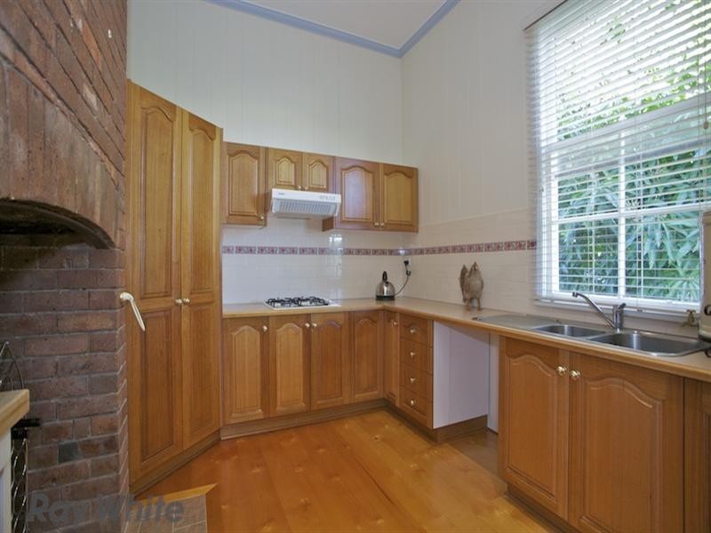 106 Flinders Parade, Sandgate QLD 4017