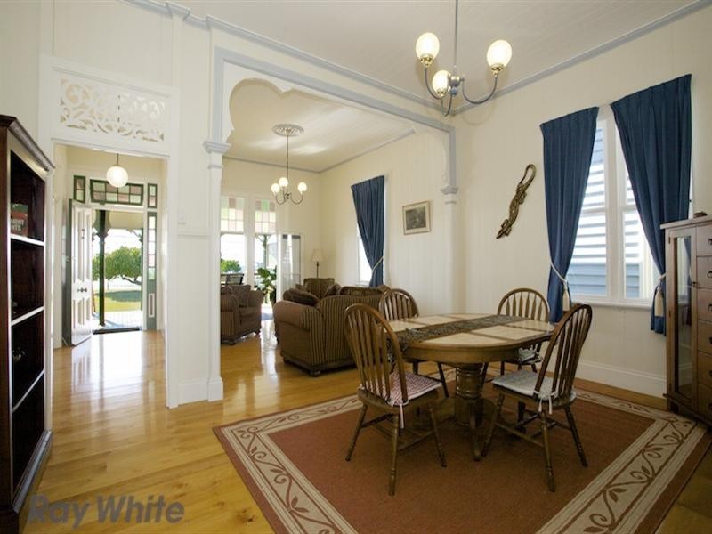 106 Flinders Parade, Sandgate QLD 4017