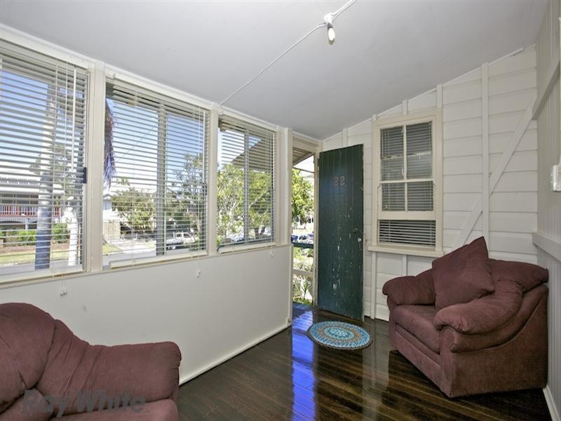 22 Gilpin Street, Shorncliffe QLD 4017
