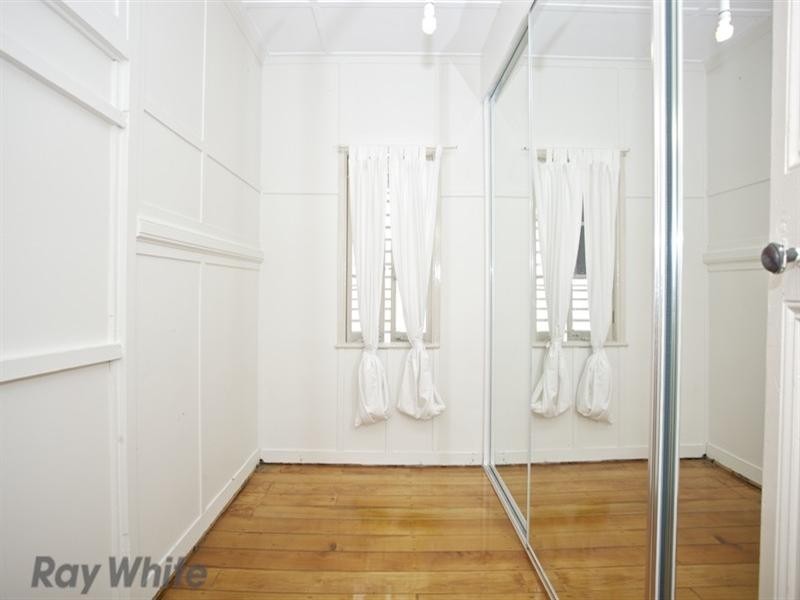 22 Gilpin Street, Shorncliffe QLD 4017