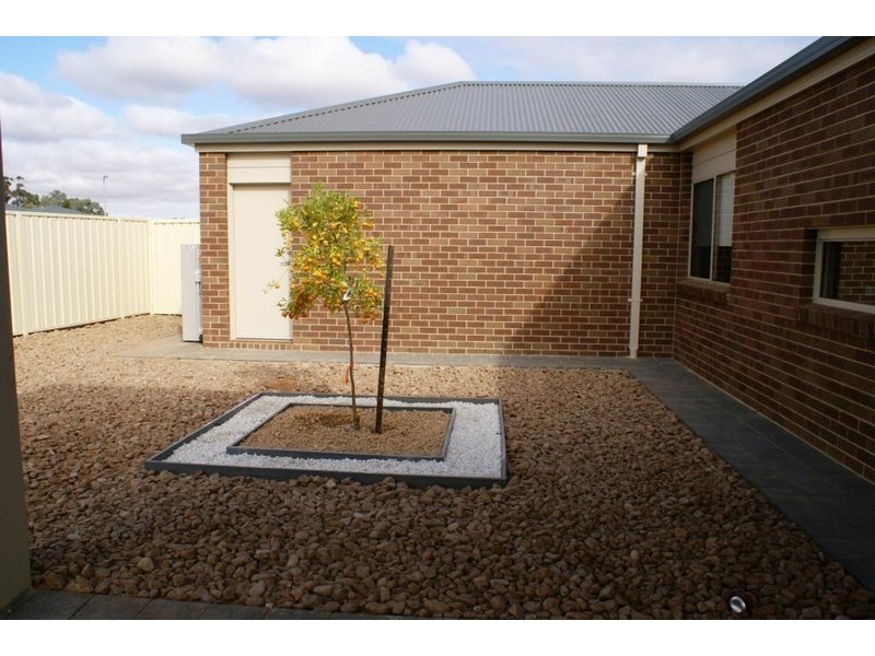 6 Burdekin Court, Red Cliffs VIC 3496