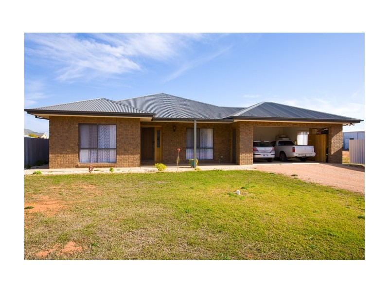 11 Forrester Court, Nichols Point VIC 3501