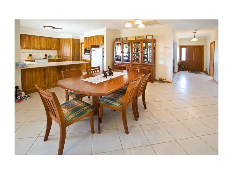 11 Forrester Court, Nichols Point VIC 3501