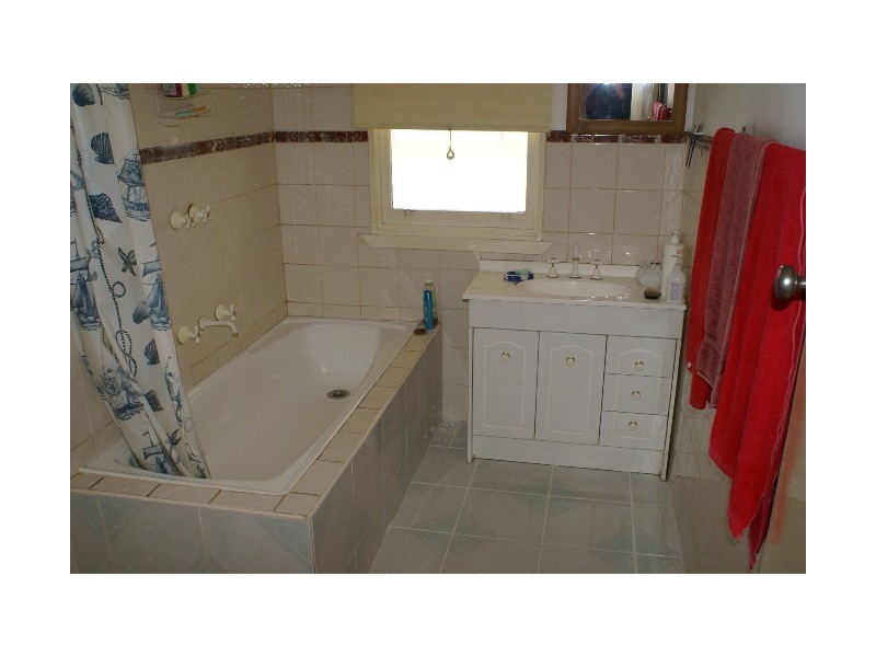 18 Main Street, Speed VIC 3488