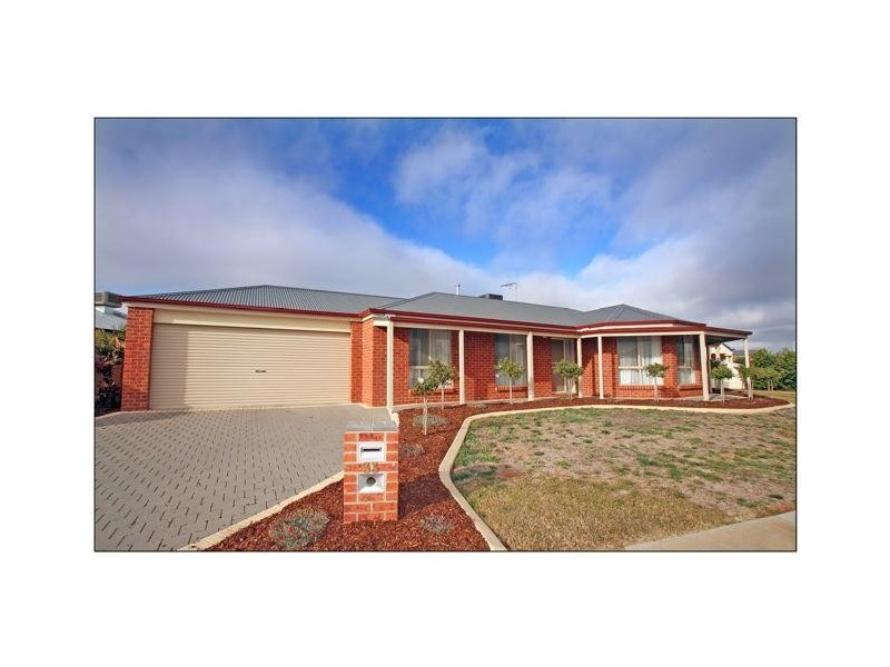 33 Canterbury Drive, Mildura VIC 3500