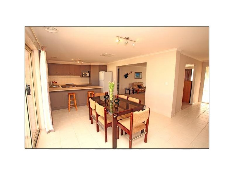 33 Canterbury Drive, Mildura VIC 3500