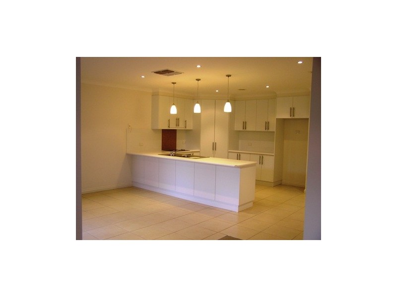 18 Desroy Avenue, Mildura VIC 3500