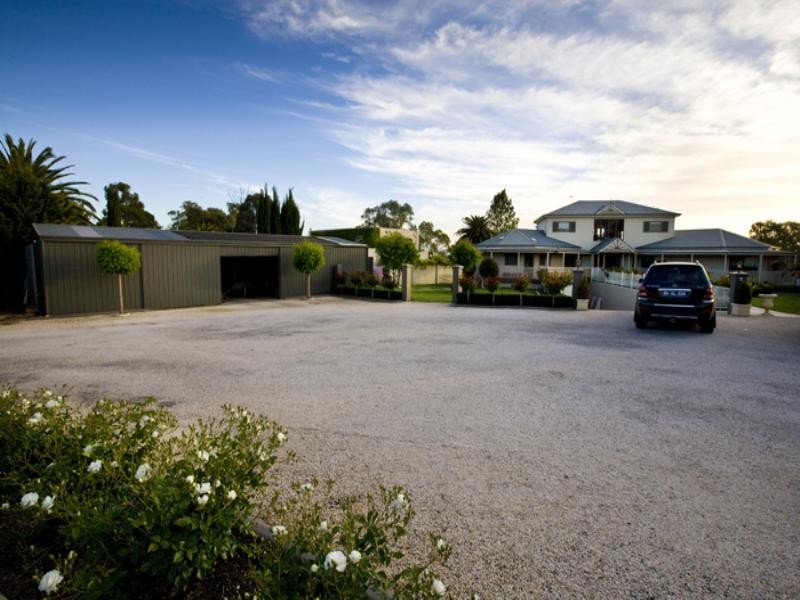 12 Riverview Rise, Mildura VIC 3500