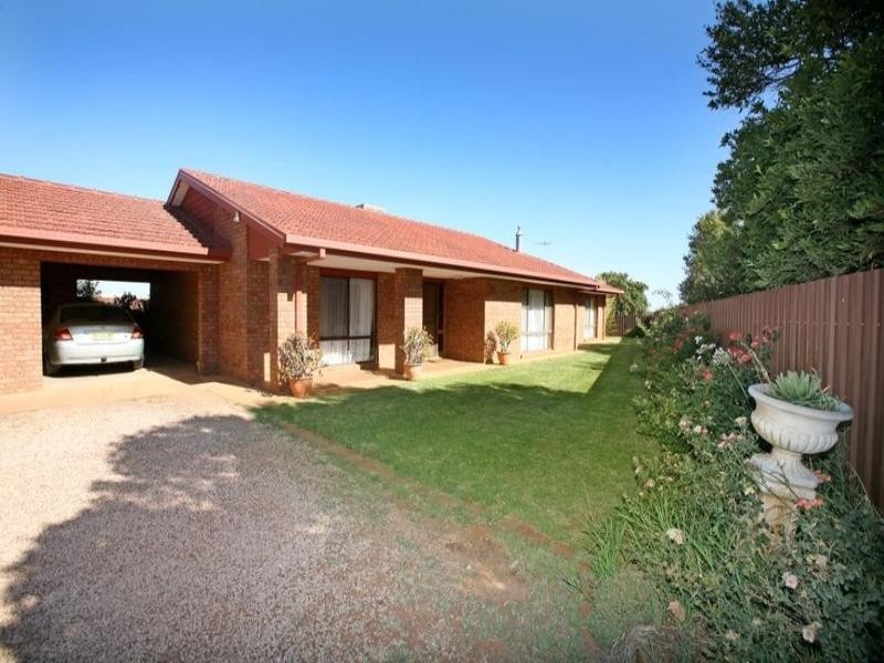 Farms 8, 9, 11 Sturt Highway, Mildura VIC 3500