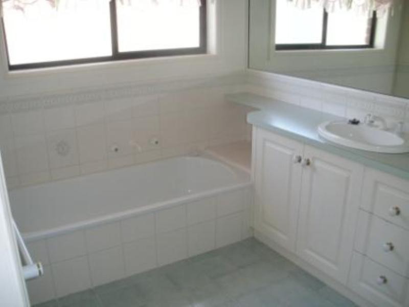 17 Muscat Court, Mildura VIC 3500