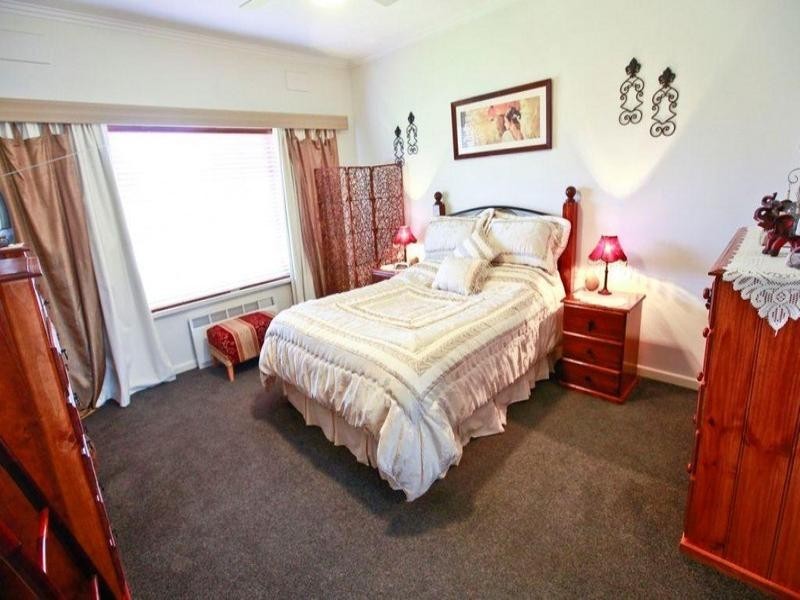 9 Logan Avenue, Mildura VIC 3500