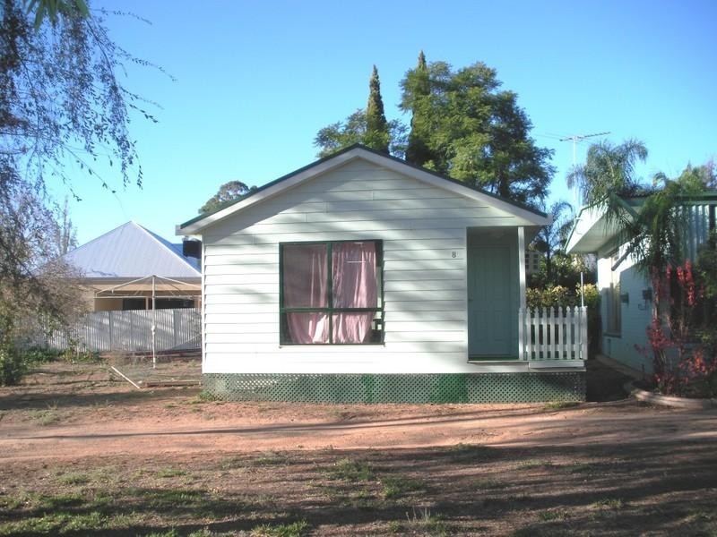 8 Willow Grove, Mildura VIC 3500