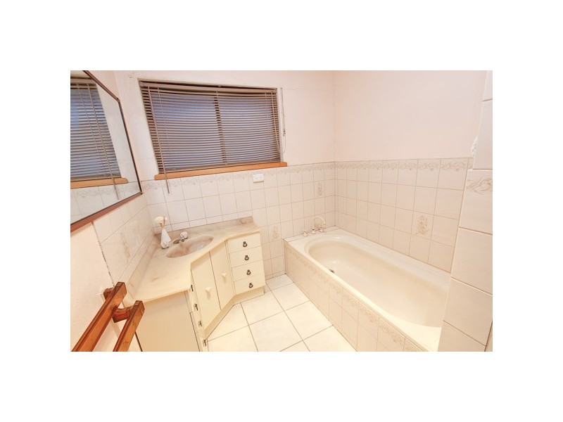 24 Honour Avenue, Merbein VIC 3505